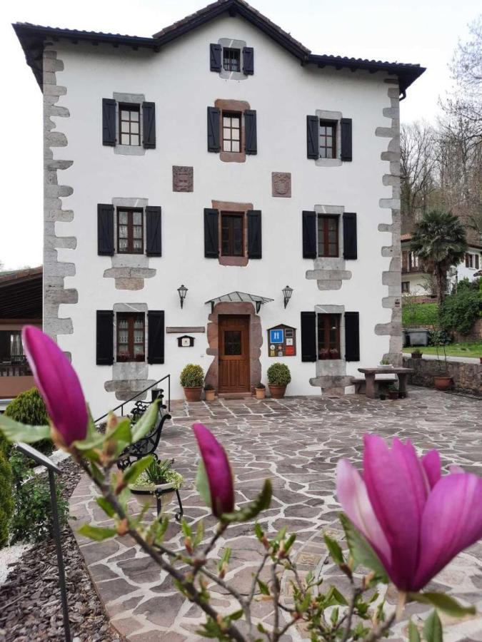 Hotel Rural Irigoienea Urdax ภายนอก รูปภาพ