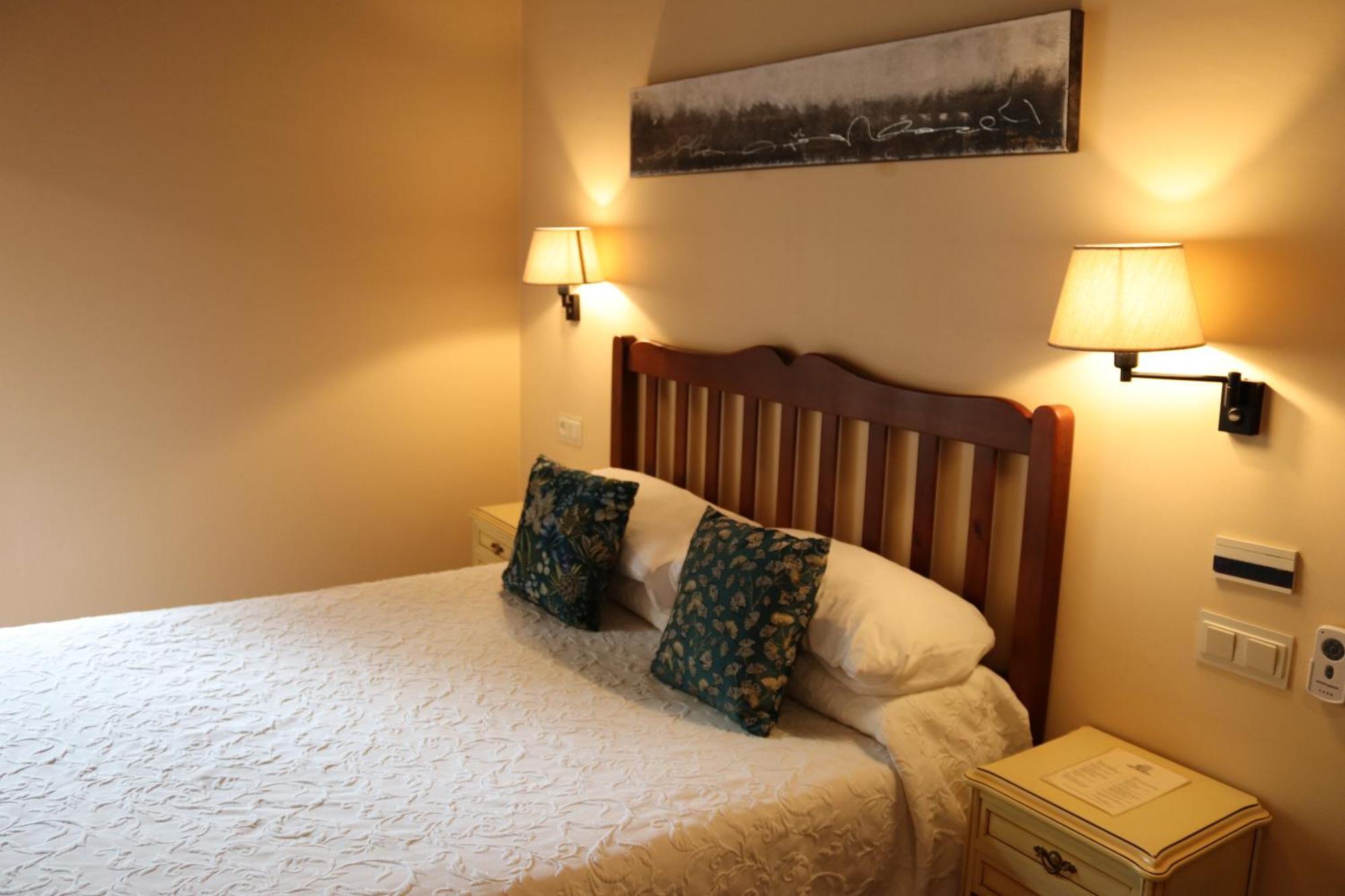 Hotel Rural Irigoienea Urdax ภายนอก รูปภาพ