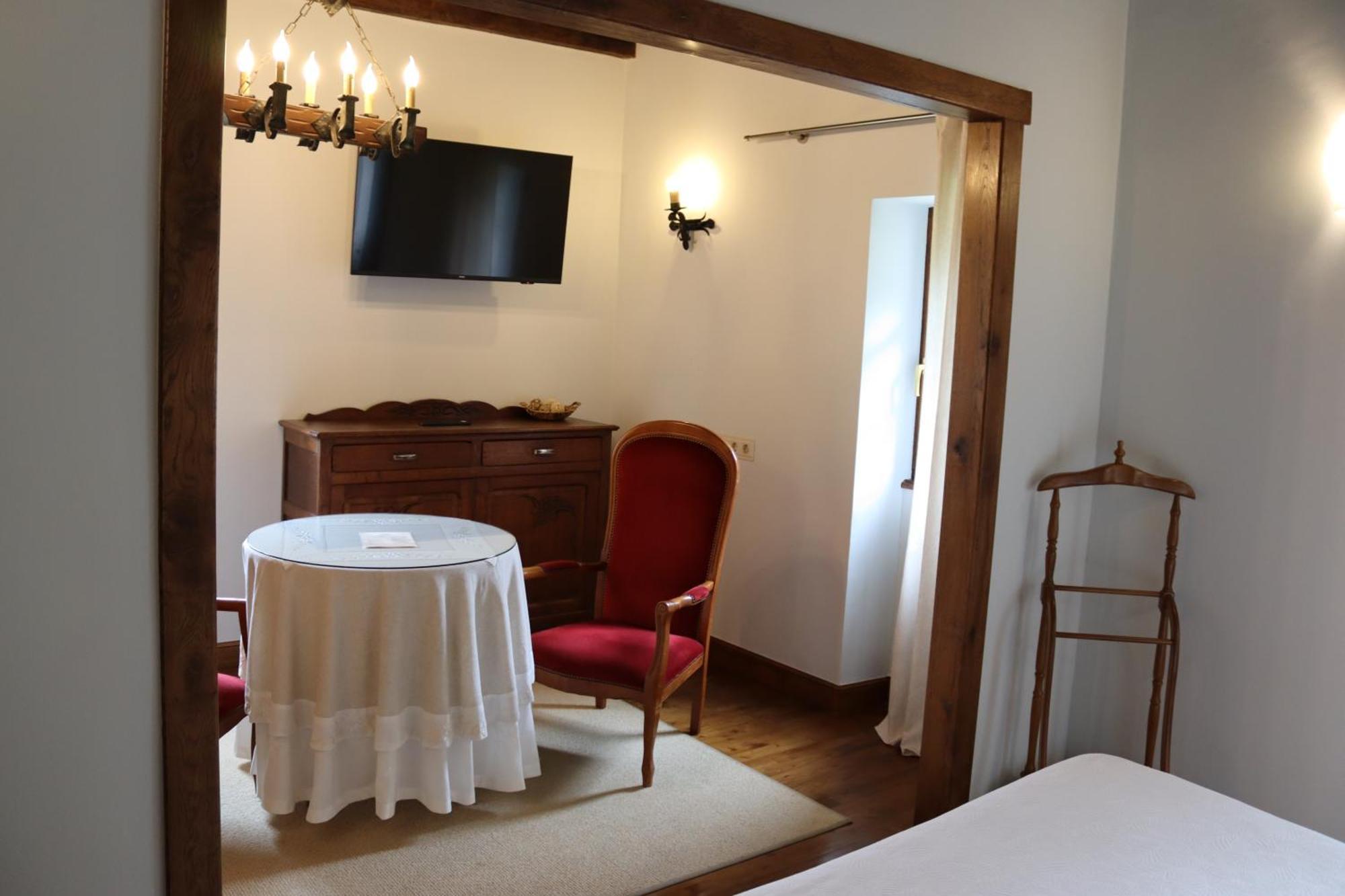 Hotel Rural Irigoienea Urdax ภายนอก รูปภาพ