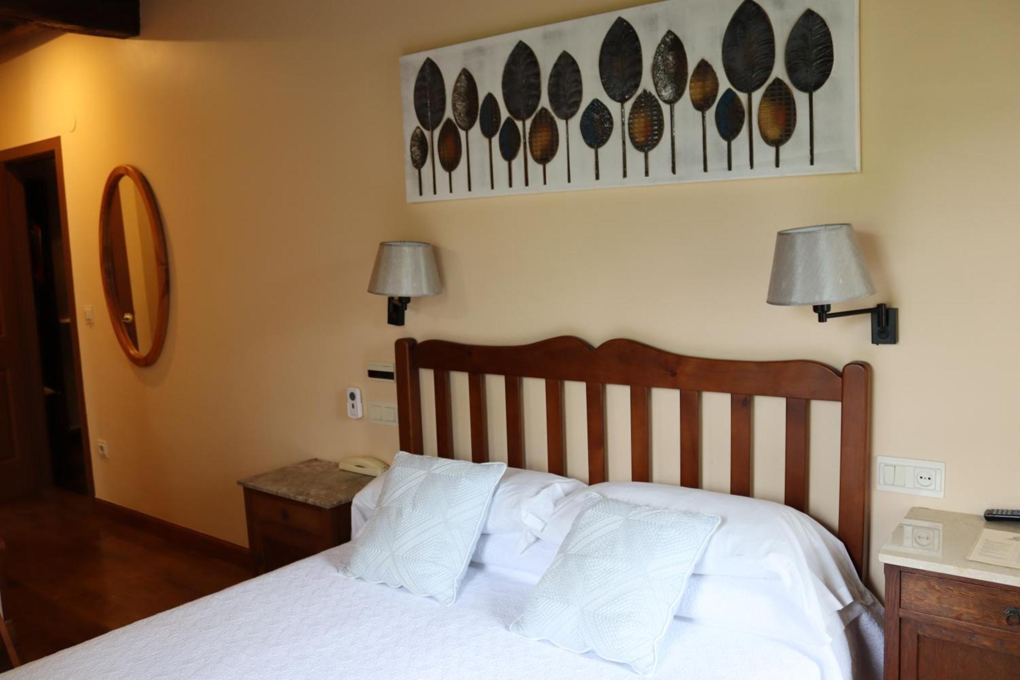 Hotel Rural Irigoienea Urdax ภายนอก รูปภาพ