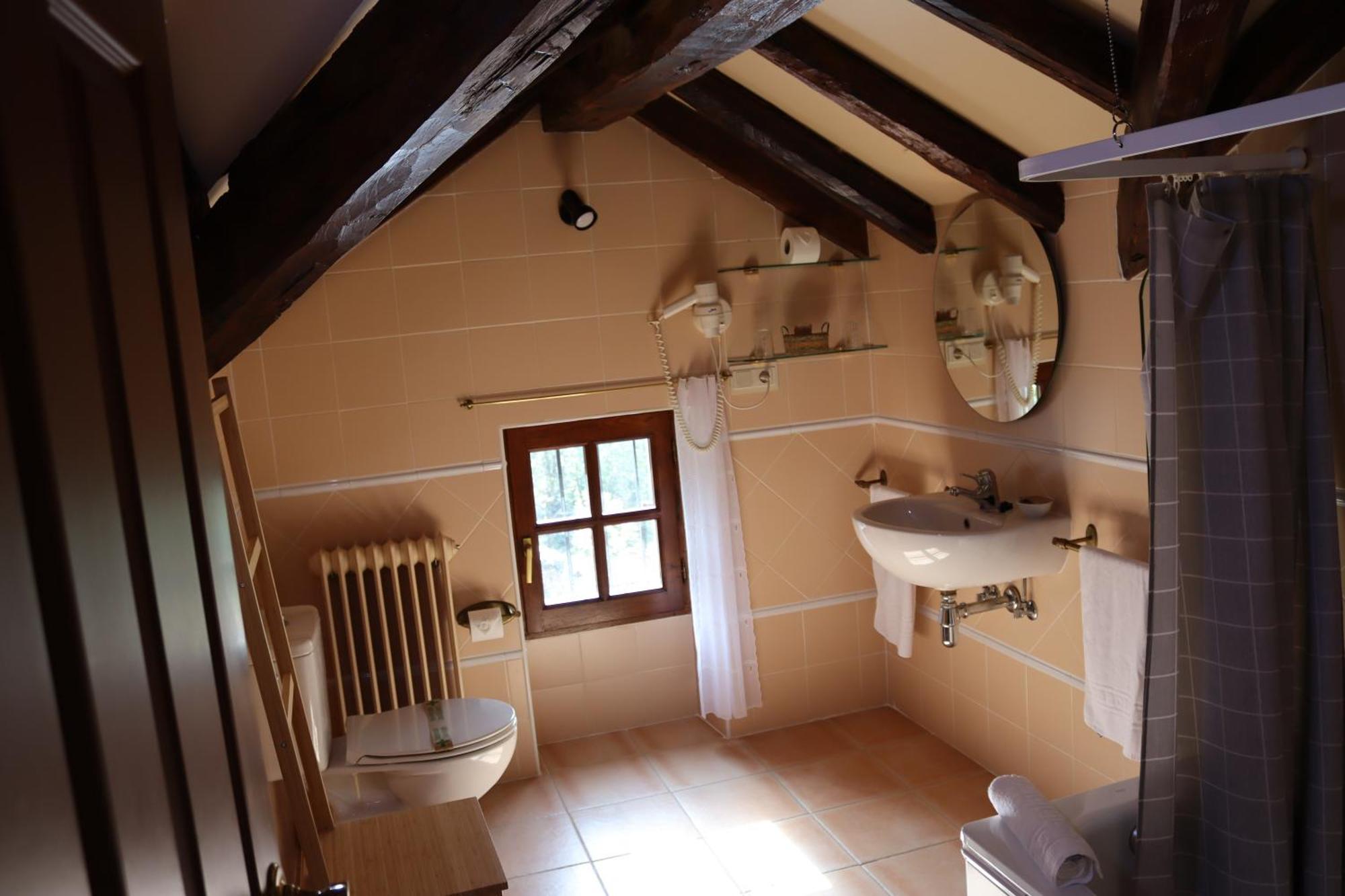 Hotel Rural Irigoienea Urdax ภายนอก รูปภาพ